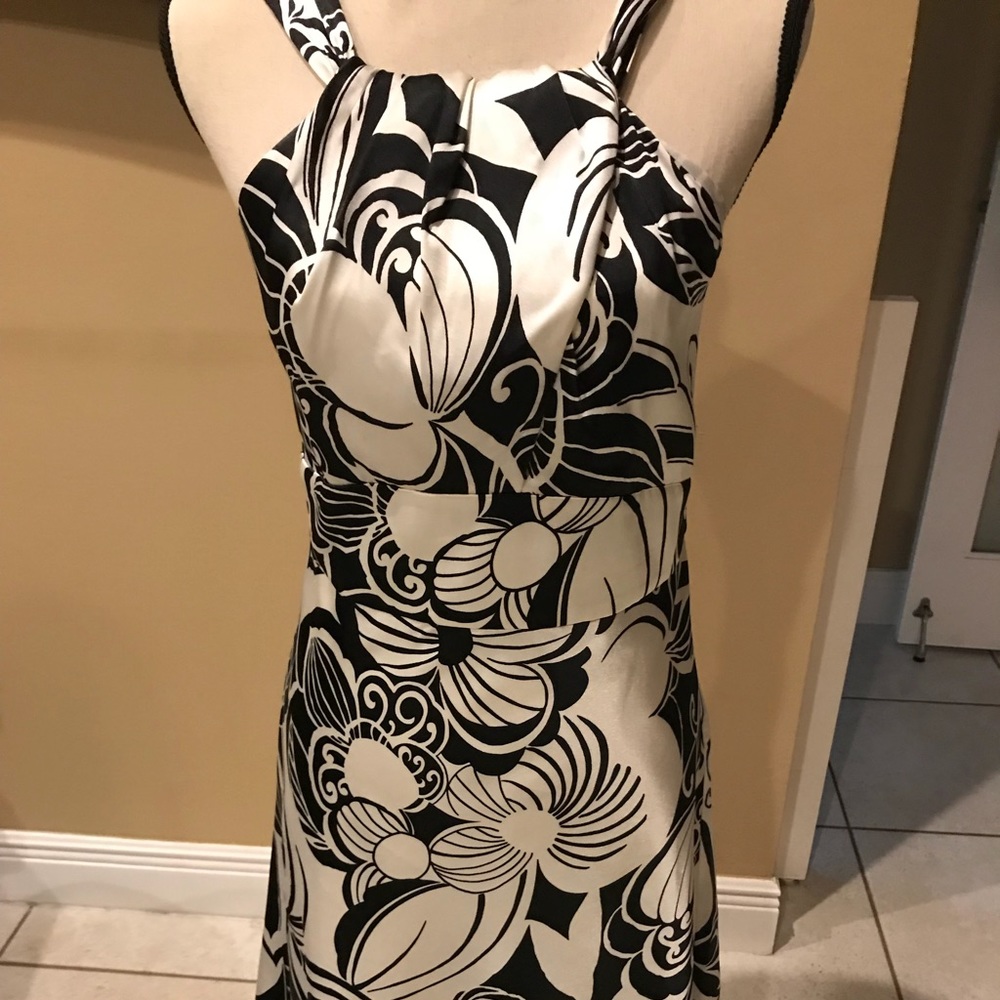 Black and white size 8 Ann Taylor dress